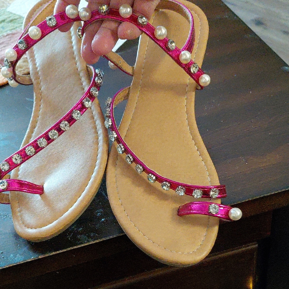 Fuchsia Pearl & Rhinestone Strappy Women’s Sandals